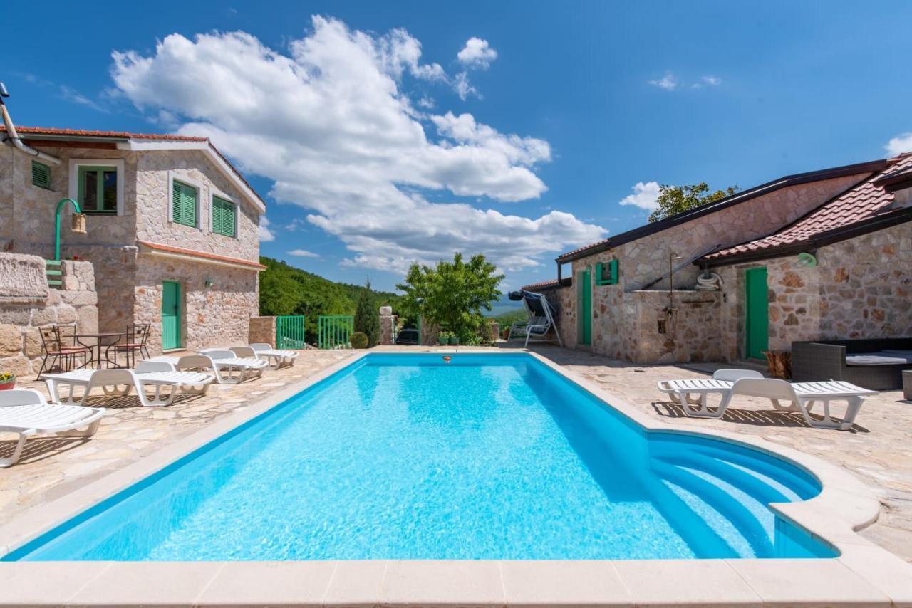 Villa Pristinus Krstatice Luaran gambar
